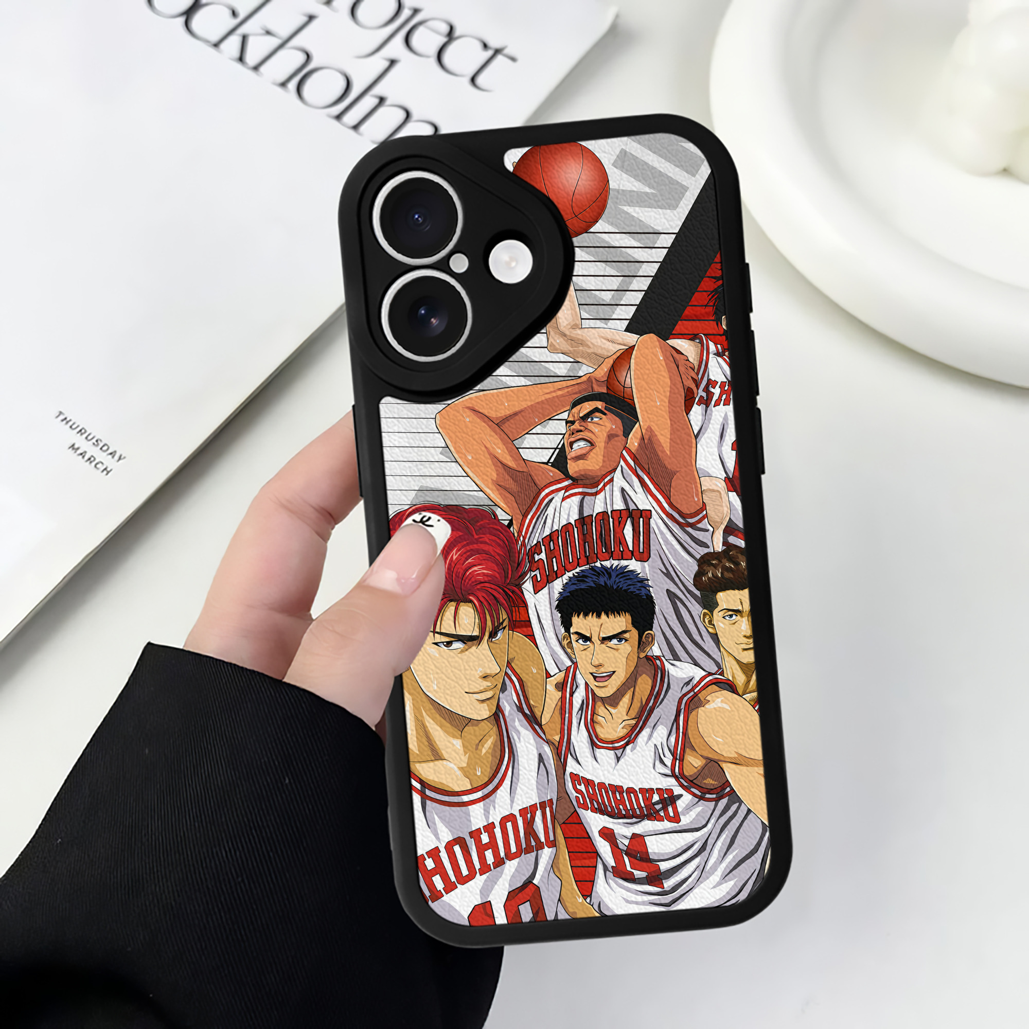 （画像用） SLAM DUNK／スラムダンク 【iPhone 16シリーズ対応】シリコンスマホケース（レザー調） 材質：シリコン